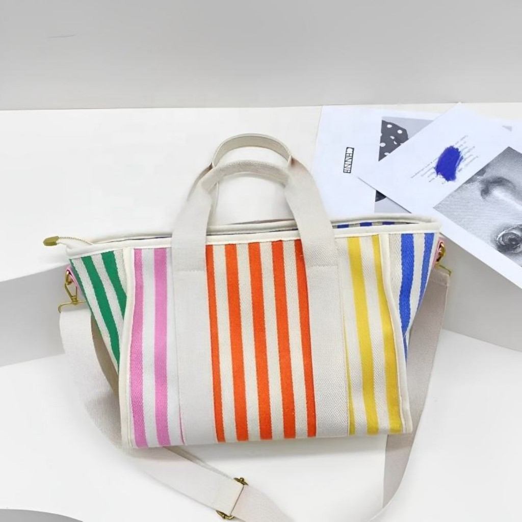 Colorful cotton shopping bag with flat bottom design