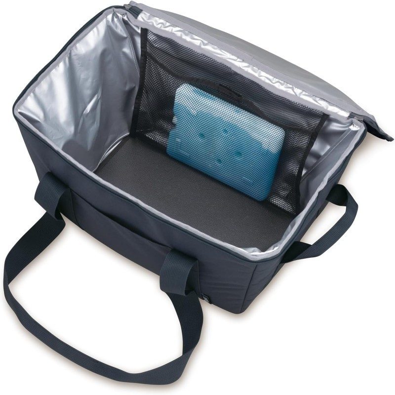 Foldable insulated picnic cooler bag space saving folded design